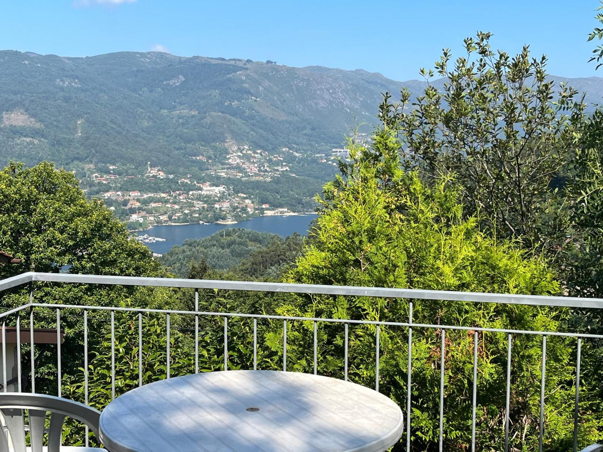 Апартаменти Casa De Casarelhos - Vistas Rio, Campo E Montanha - Lareira Жереш Екстер'єр фото