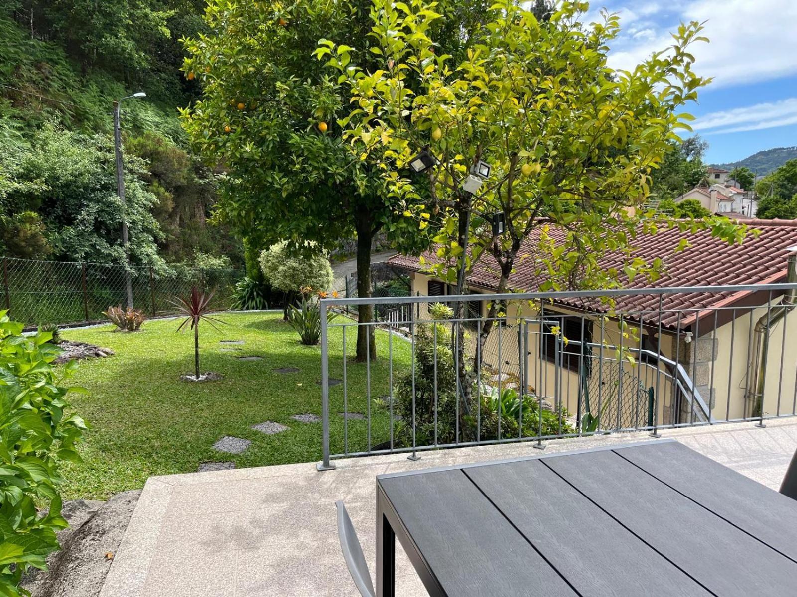 Апартаменти Casa De Casarelhos - Vistas Rio, Campo E Montanha - Lareira Жереш Екстер'єр фото